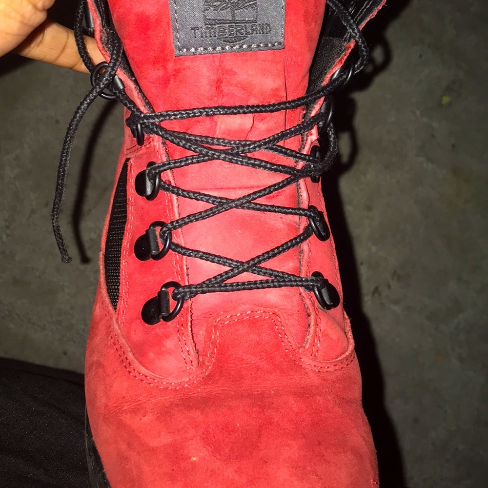 Red and black timberlands